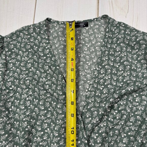 Pretty Garden Wrap Dress Size XL Ruffle Hem Green Daisy Floral Cottage Core - Picture 13 of 15